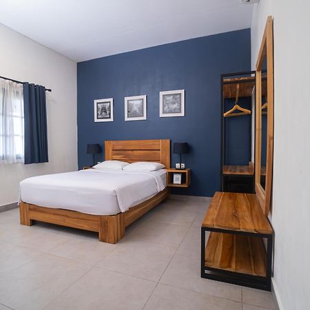 ホテル La Casa Jogja Kejayan エクステリア 写真